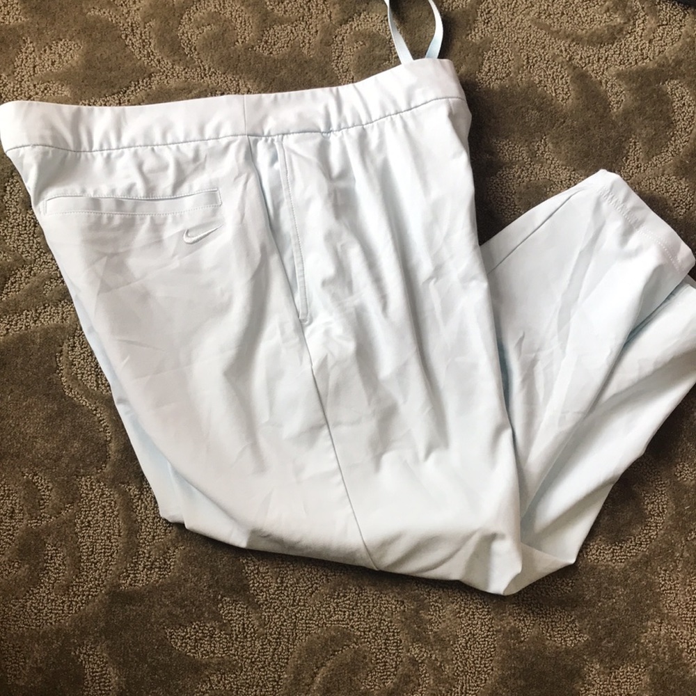 Nike dri fit crop lt blue
